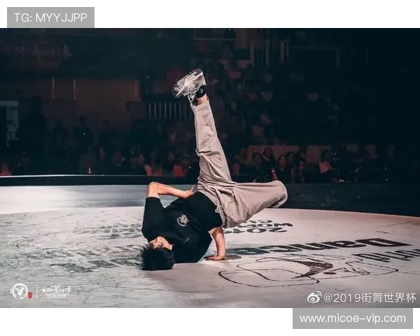 南京攀岩队在全国街舞大赛中以98分高居积分榜首位